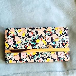 Womens Wallet/Clutch